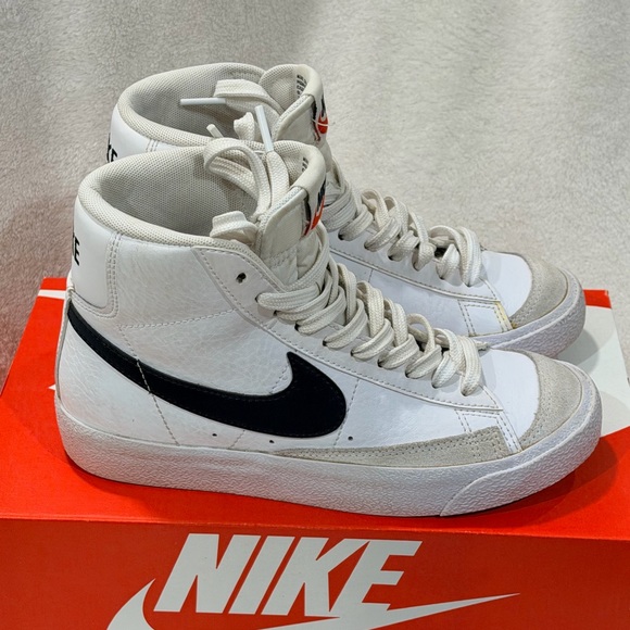 Nike Blazer Mid 77 GS High Top Leather Sneakers 3Y White Black - Picture 14 of 15